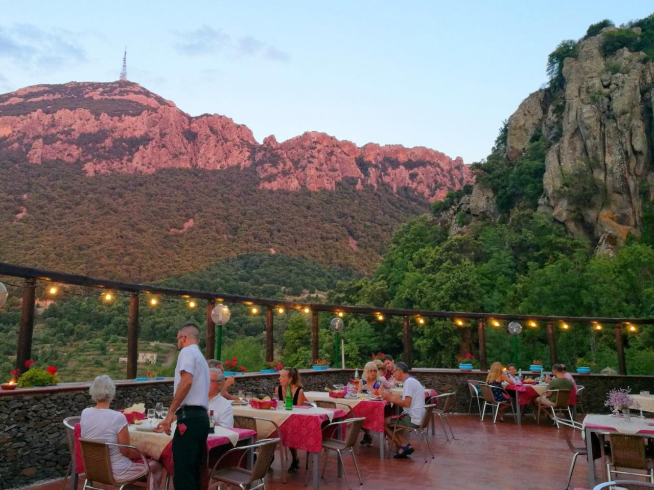 Hotel Sant'Elene Dorgali Exteriér fotografie